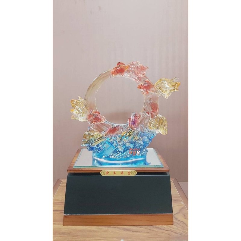 琉璃 鱼翔千里 开幕礼物 升迁送礼 退休礼品 退伍贺礼 荣调礼品 - 其他 - 其他材质 金色