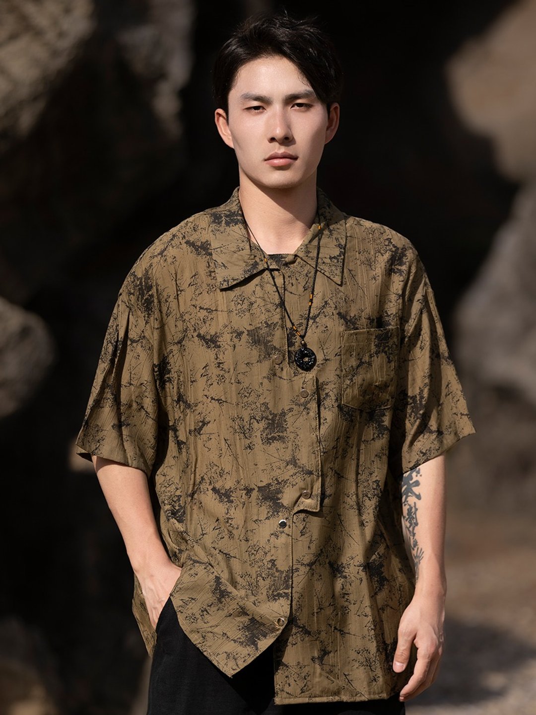 新中式复古 翻领盘扣短袖衬衫 - 男装衬衫 - 其他材质 咖啡色