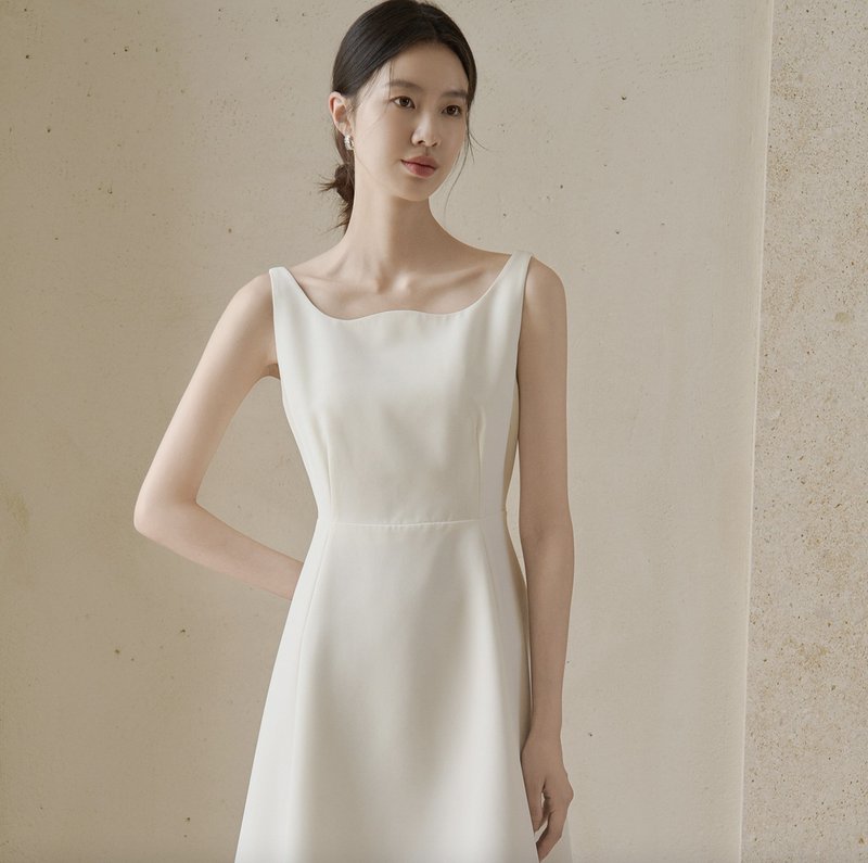 法式极简 收腰散摆轻礼服连身裙 - 洋装/连衣裙 - 其他材质 白色