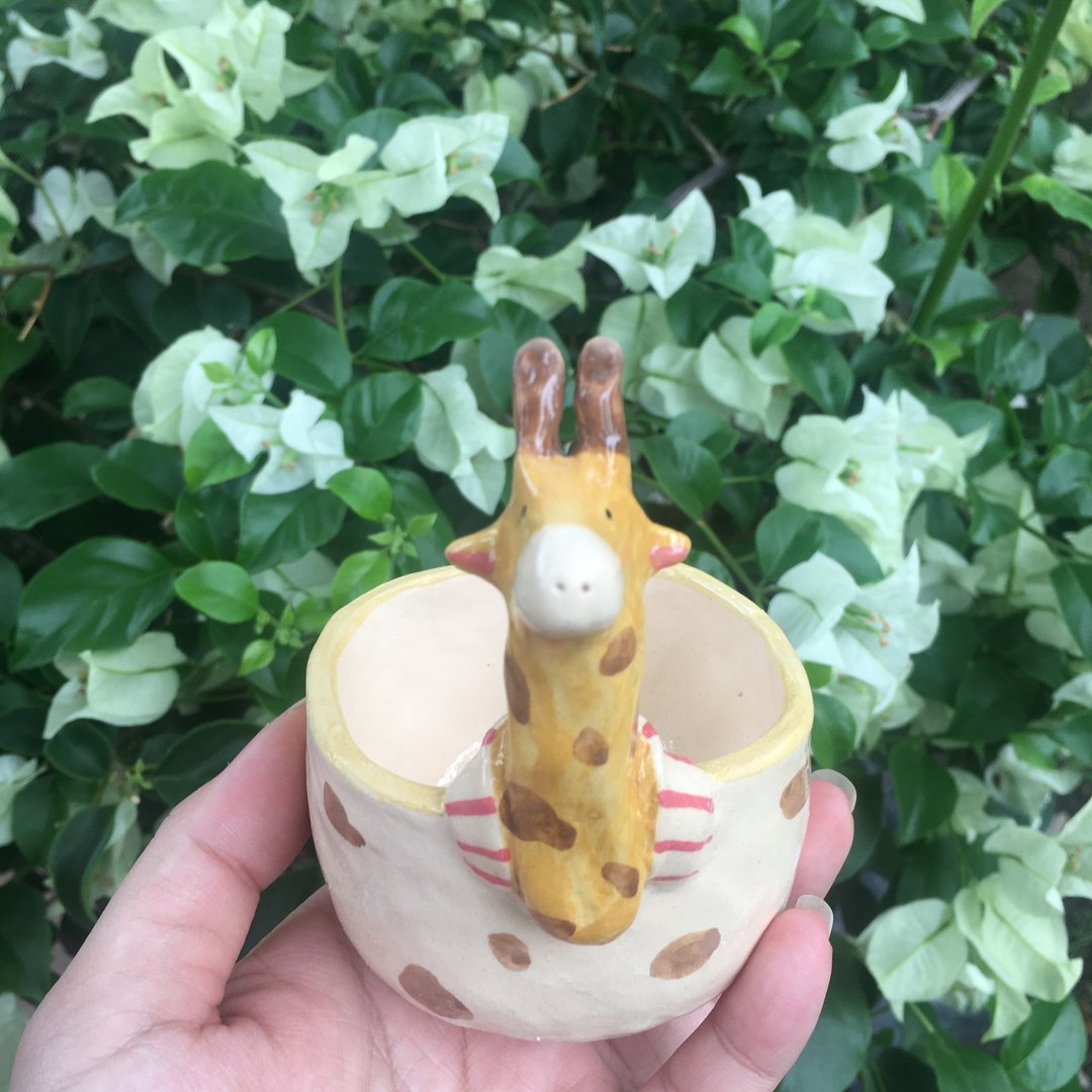 Giraffe flowerpot - 植栽/盆栽 - 陶 黄色