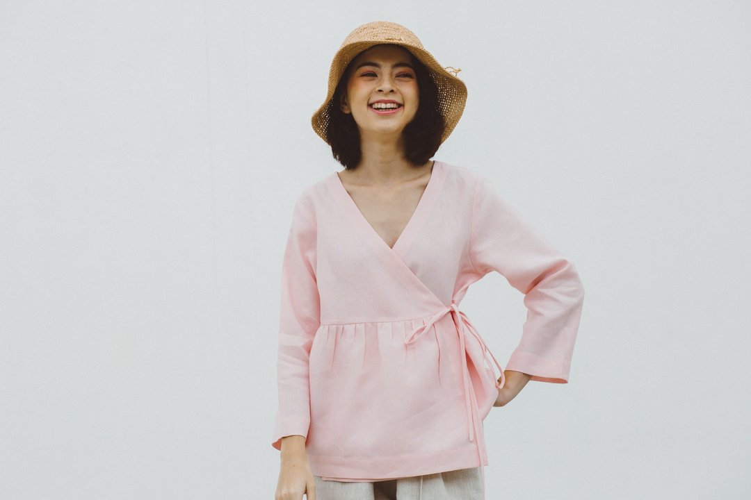 Linen Wrap top with Long sleeves in Cherry Blossom - 女装上衣 - 棉 粉红色