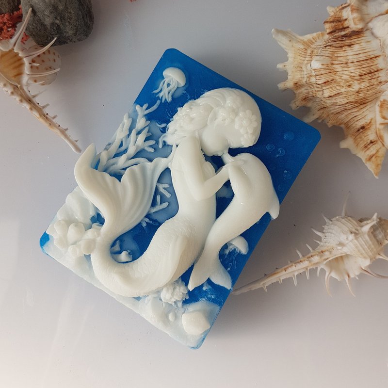 美人鱼 Lola, 香氛手工皂 采用英国Jo Malone 英国梨与小苍兰香味 - 肥皂/手工皂 - 其他材质 蓝色