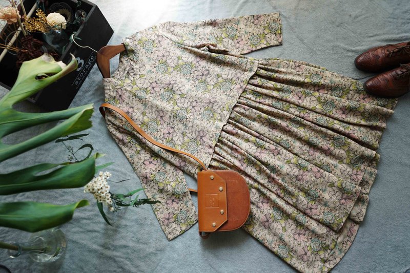 寻宝古着-写意画灰粉红花卉印花立领细折复古洋装 - 洋装/连衣裙 - 聚酯纤维 粉红色