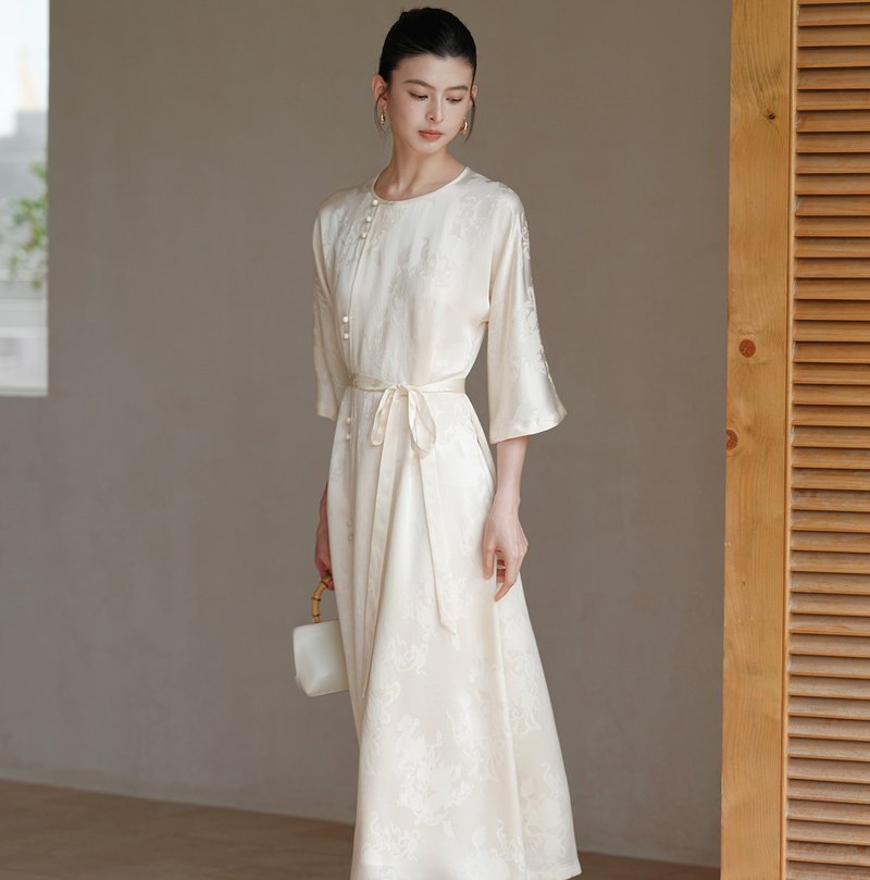 【醋酸缎面】新中式复古中国风 提花收腰/改良旗袍 - 旗袍 - 聚酯纤维 白色