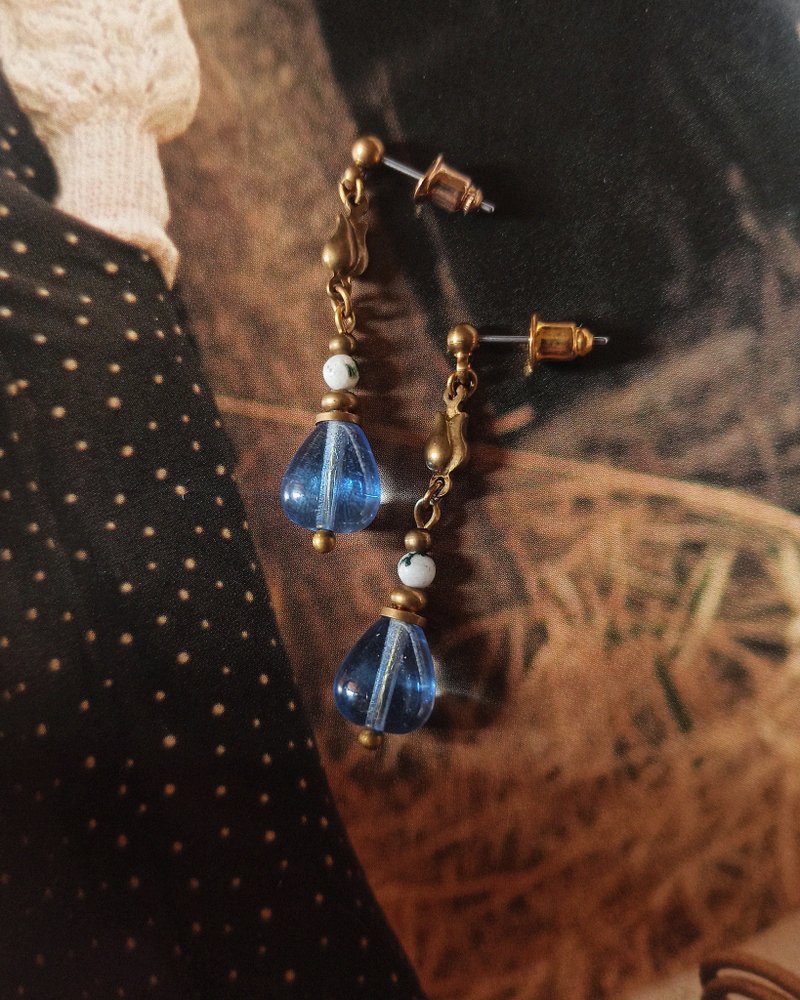 郁金香水滴垂坠耳环 / 湛蓝 - 耳环/耳夹 - 铜/黄铜 蓝色