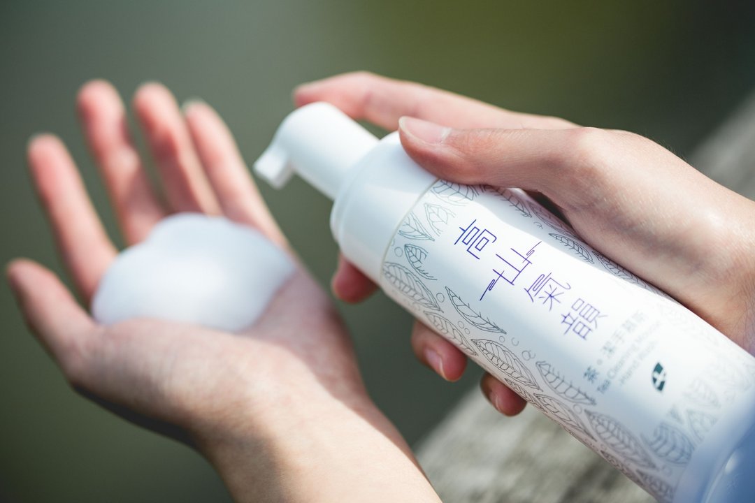 【茶。洁手慕斯】高山气韵180ml - 手足保养 - 防水材质 白色