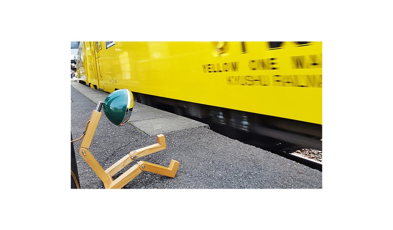 Soyee 设计的机器人灯 LED 梣木桌灯_奇尔特恩绿 - 灯具/灯饰 - 木头 绿色