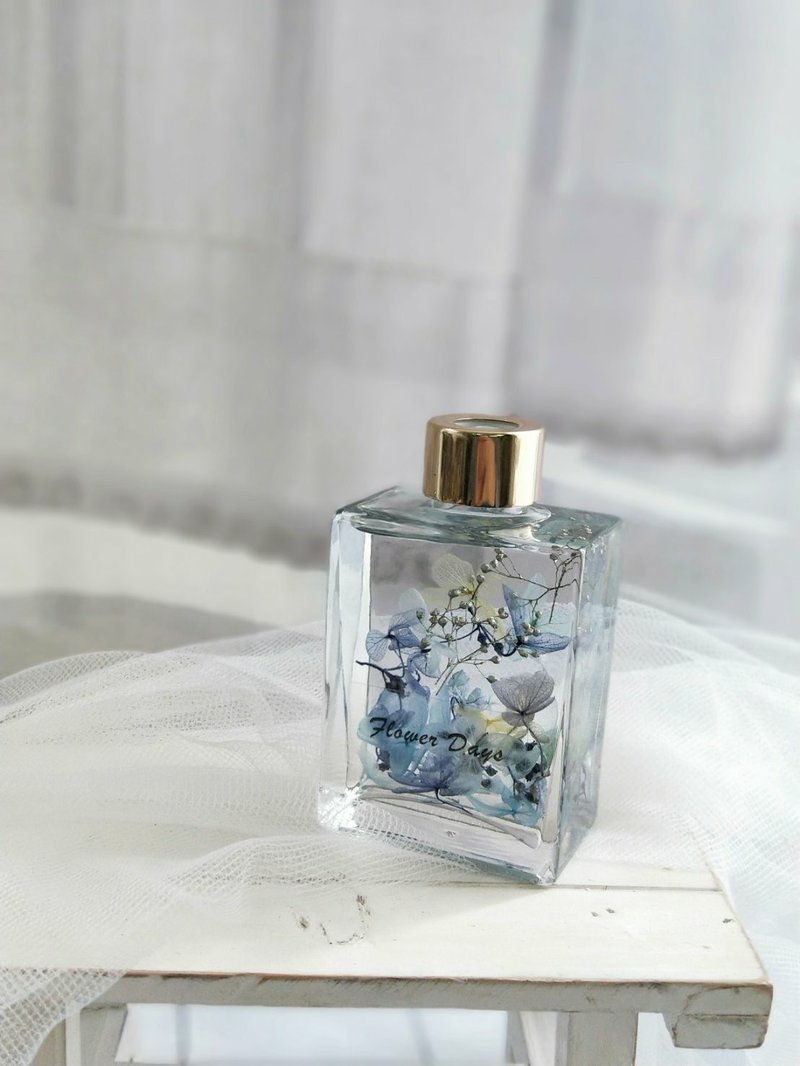 漂浮扩香瓶(方瓶) -永生花浮游香氛 毕业礼物 老师礼物 - 香薰/精油/线香 - 玻璃 透明