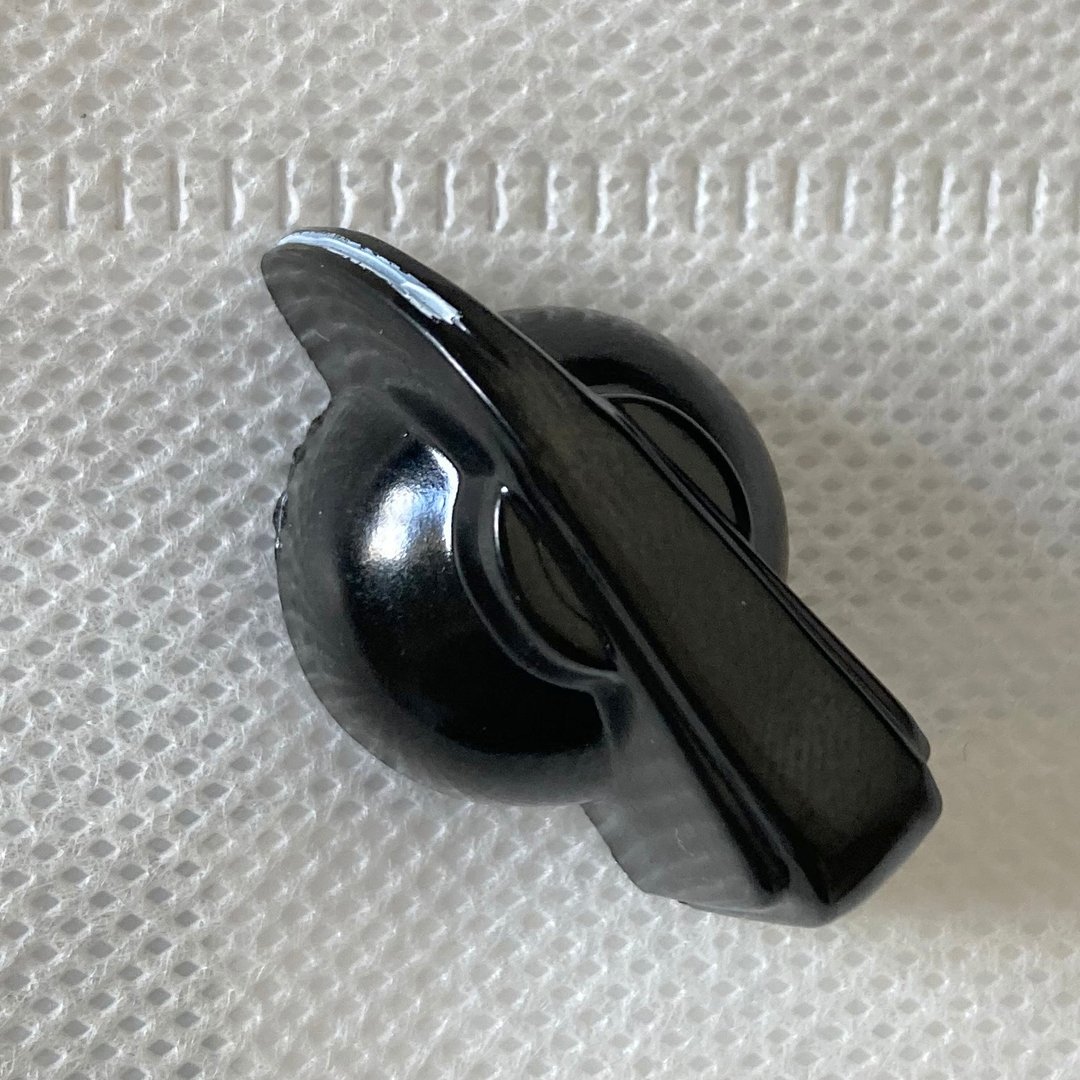 【徽章】合成器旋钮造型徽章・Selector SKB - 徽章/别针 - 塑料 黑色