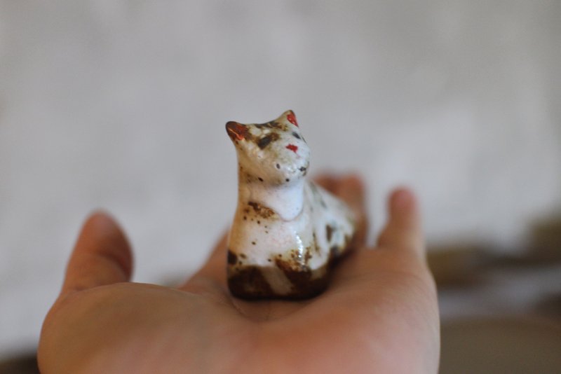 像虎又像猫 陶偶 公仔 摆饰 - 玩偶/公仔 - 陶 咖啡色