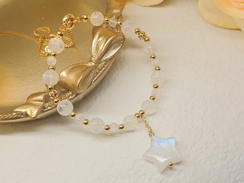 【月亮石 01】天然水晶手链 DIY手链设计款 - 定制化礼物 - 手链/手环 - 水晶 白色