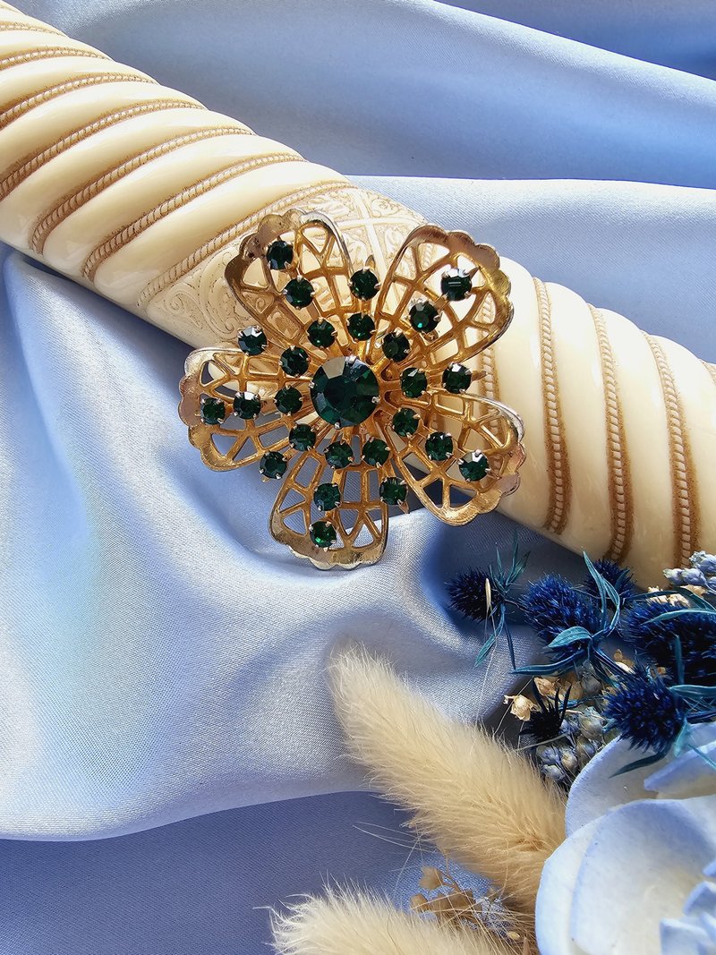 coro几何镂空祖母绿莱茵花胸针/别针/复古珠宝/美国西洋古董 - 胸针 - 其他金属 