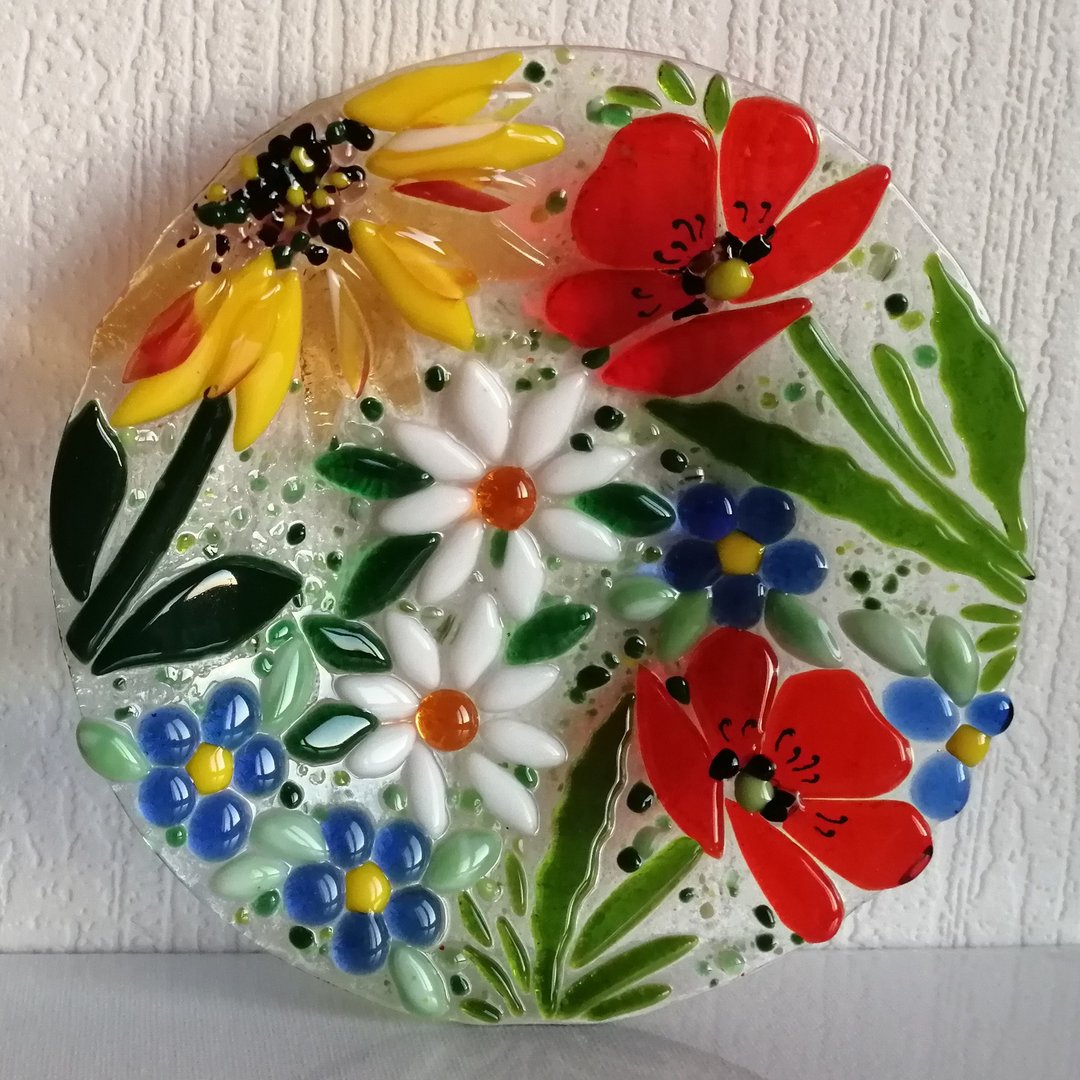 Round decorative fused glass plate with flowers - Summer theme dessert plate - 盘子/餐盘/盘架 - 玻璃 多色