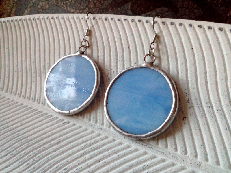 Sky-Blue Glass earrings. round circle earrings. cool cute summer earrings. - 耳环/耳夹 - 玻璃 蓝色