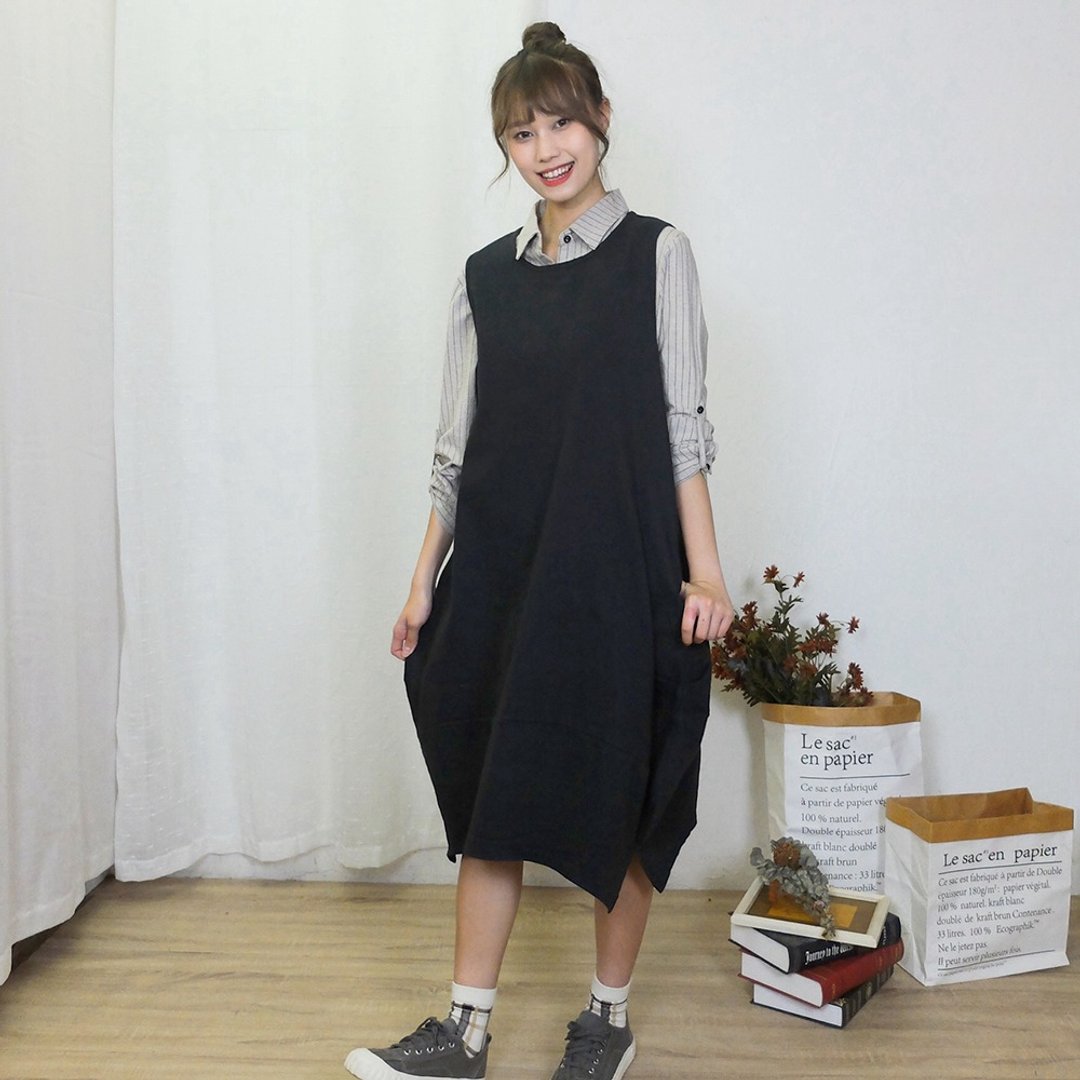 Hana Mokuba 圆领无袖设计感廓形外搭洋装 - 洋装/连衣裙 - 其他材质 