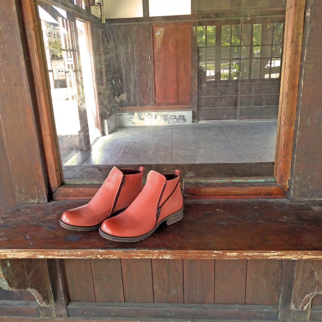 短靴 复古90年代文青 手工真皮 砖色 头擦亮 - 女款短靴 - 真皮 
