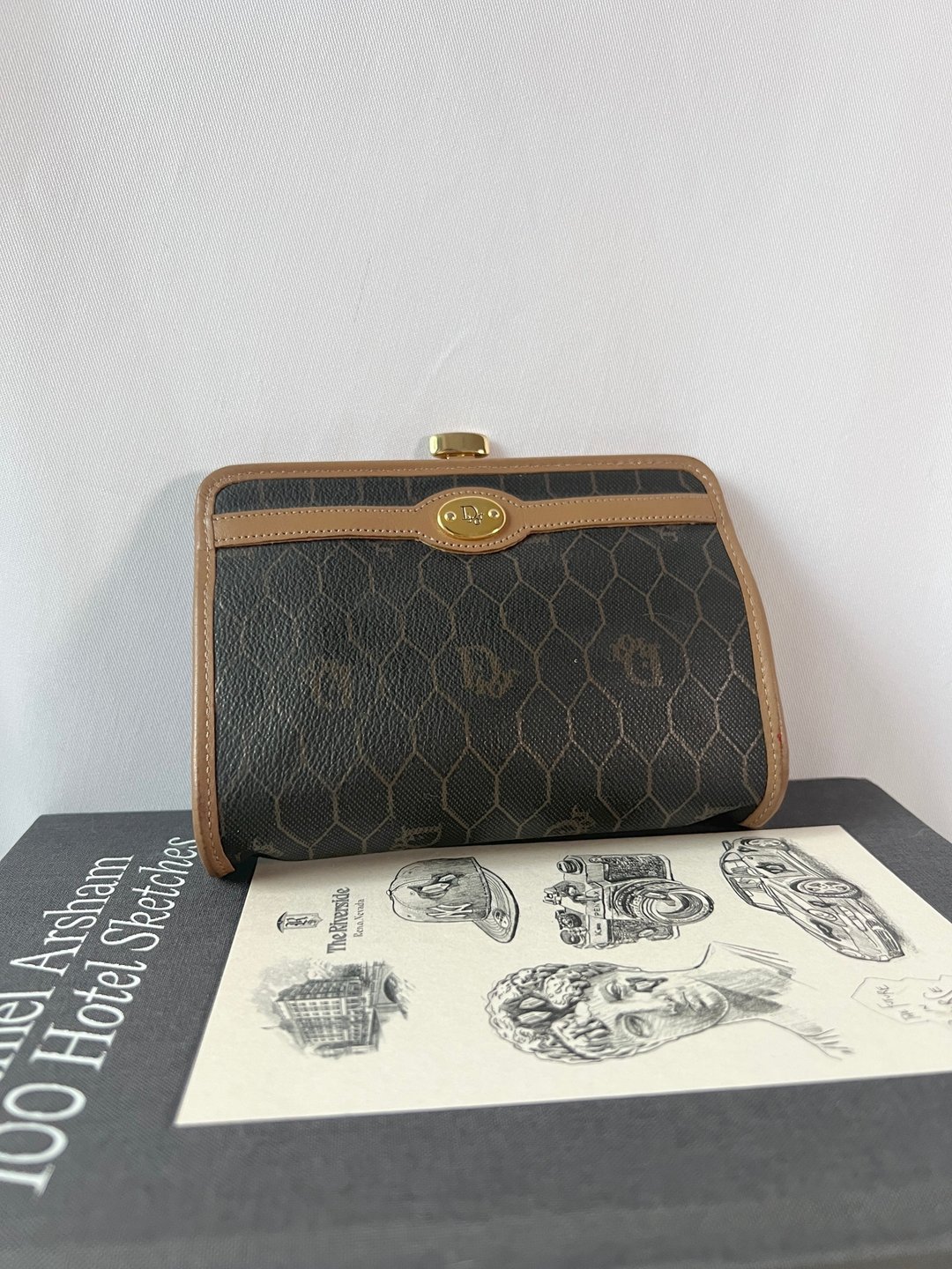Dior啡色中古蜂巢口金零钱包手袋手拿包 日本中古vintage - 零钱包 - 真皮 咖啡色