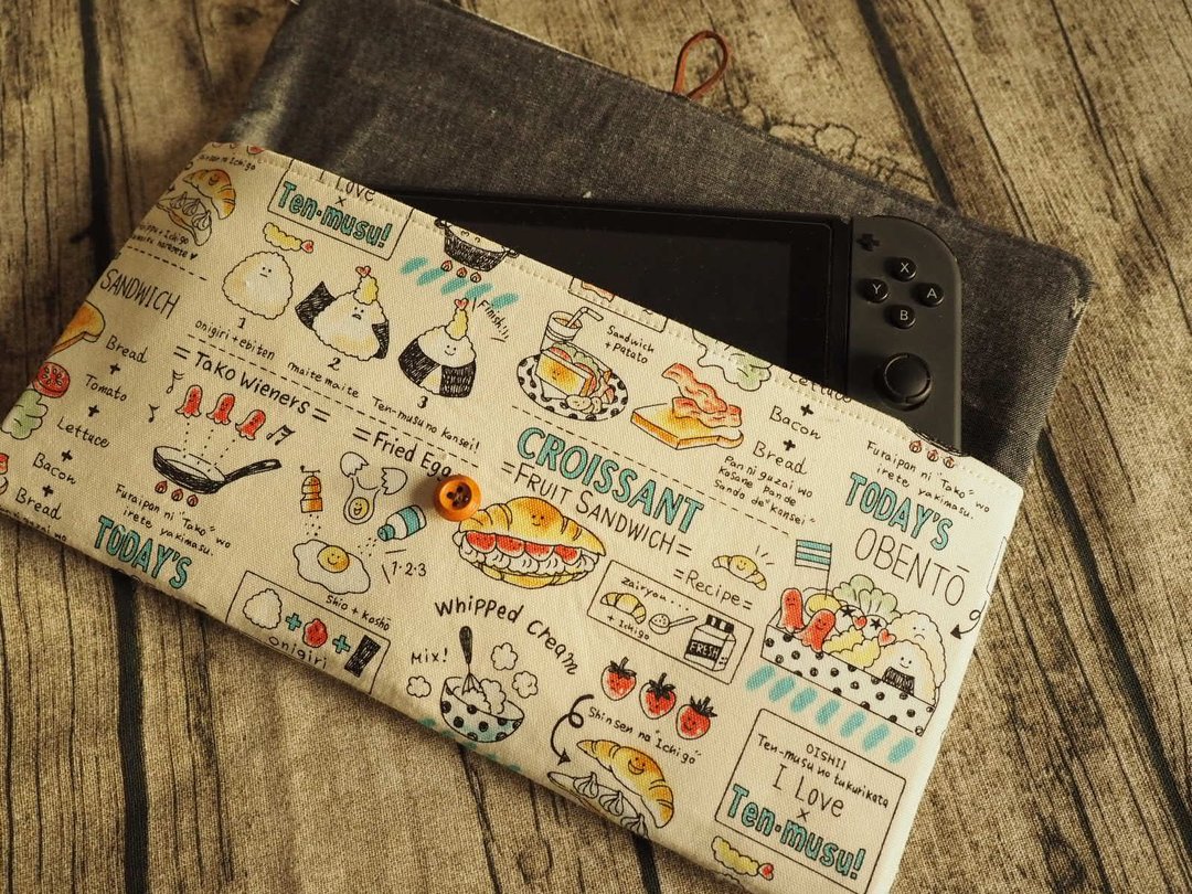 英国制作 日系可爱卡通食物图案 电脑保护套 switch ipad 套电包 - 电脑包 - 棉 