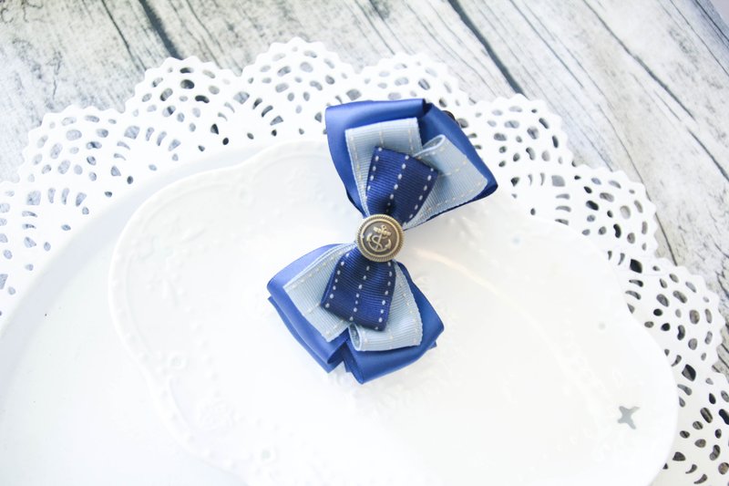 Sweet House 限量手工 学院风 蓝色线条香蕉夹 - 发饰 - 棉．麻 蓝色