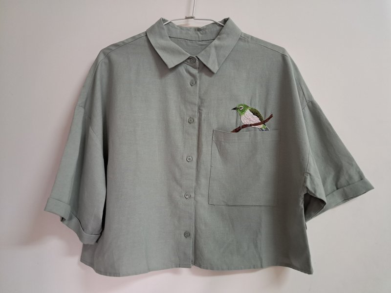 绿绣眼的短版上衣 - 女装衬衫 - 绣线 绿色