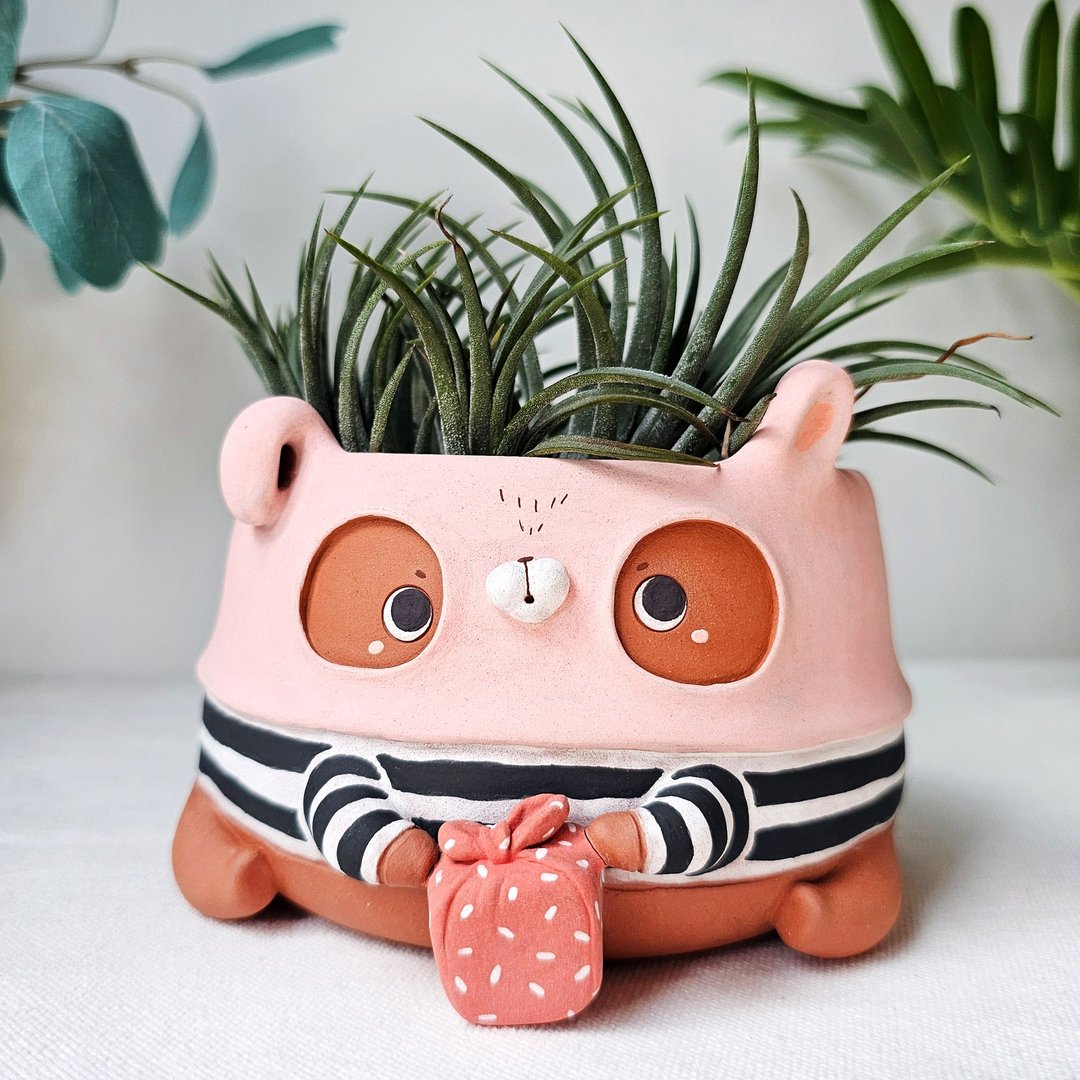 Cute robber bunny plant pot. Handmade terracotta planter. - 植栽/盆栽 - 陶 