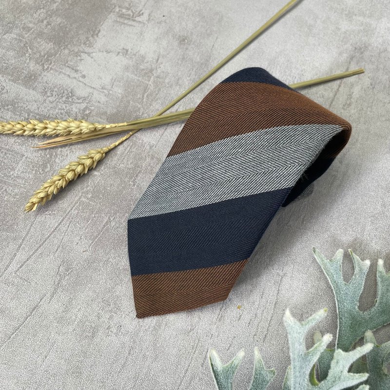 斜线蓝灰棕领带-你就像每天早晨的咖啡 戴上你就有仪式感 - 领带/领带夹 - 其他人造纤维 多色