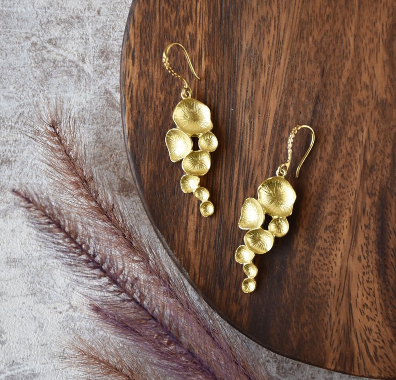 轮廓的样貌   垂坠式黄铜耳环 - 耳环/耳夹 - 铜/黄铜 金色