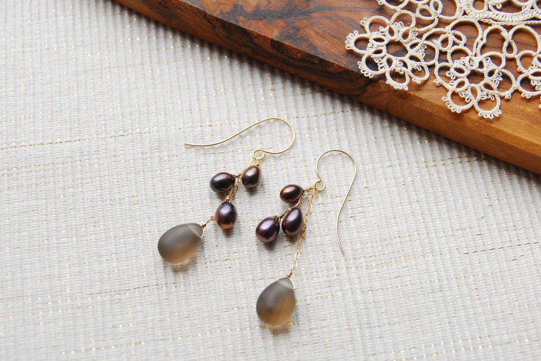 Frost Smoky Quartz and Pearl Fall Earrings 14kgf - 耳环/耳夹 - 半宝石 咖啡色