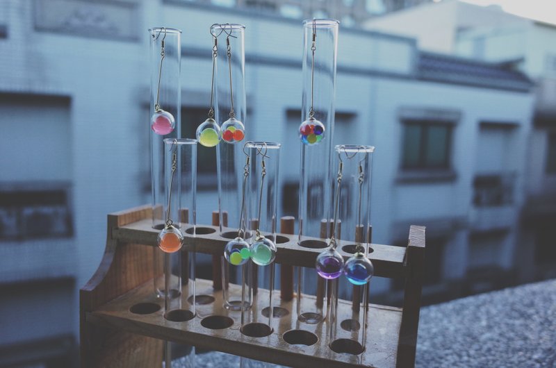 Dr. C 's Laboratory C博士的研究室 / 颜色の钟摆系列 - 耳针 / 耳夹 - 耳环/耳夹 - 其他金属 多色