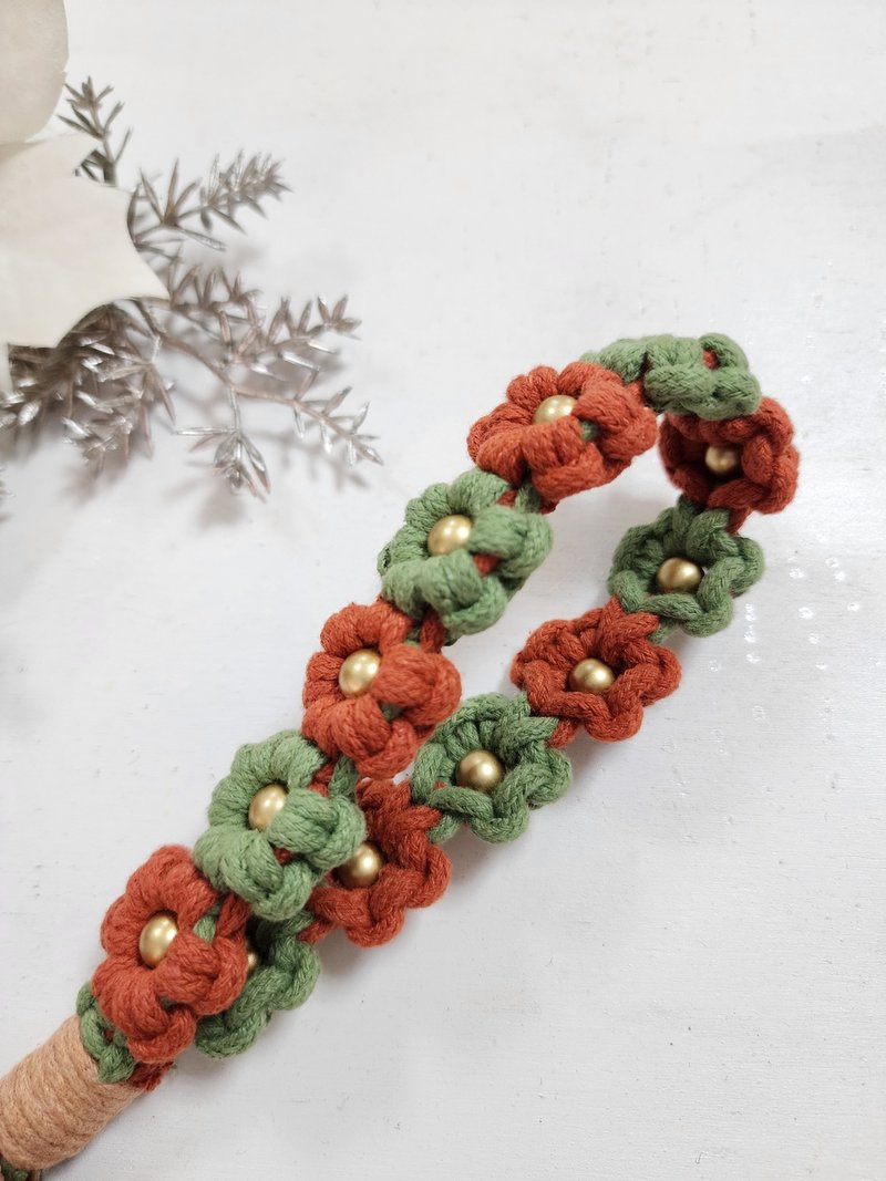 F.S.H 圣诞款设计。复古金色圣诞花朵。编织款手腕手机绳 - 挂绳/吊绳 - 棉．麻 多色