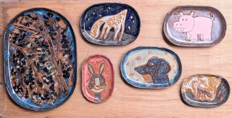 线画彩绘陶盘 - 陶艺 - 陶 