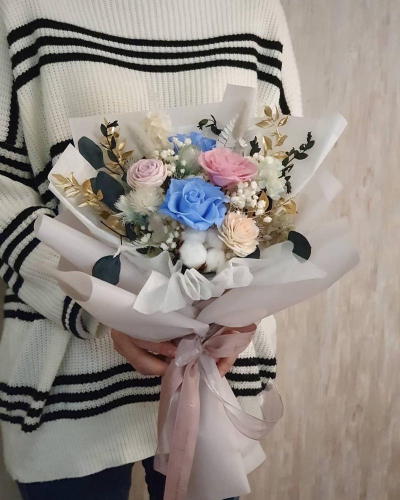 永生蓝粉玫瑰花束 求婚花束 生日花束 情人节告白花束 现货花束 - 干燥花/捧花 - 植物．花 