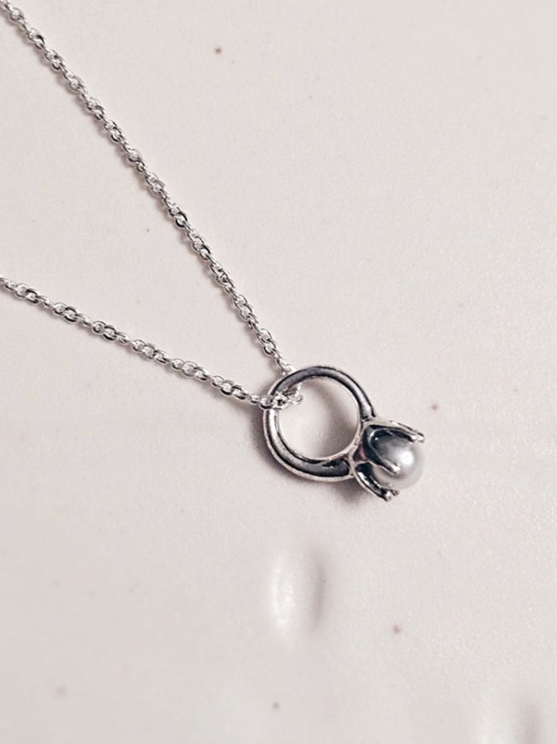 Baby ring 给最珍贵的妳 - 气质小珍珠坠饰项链 16寸 925 银链 - 项链 - 其他金属 银色