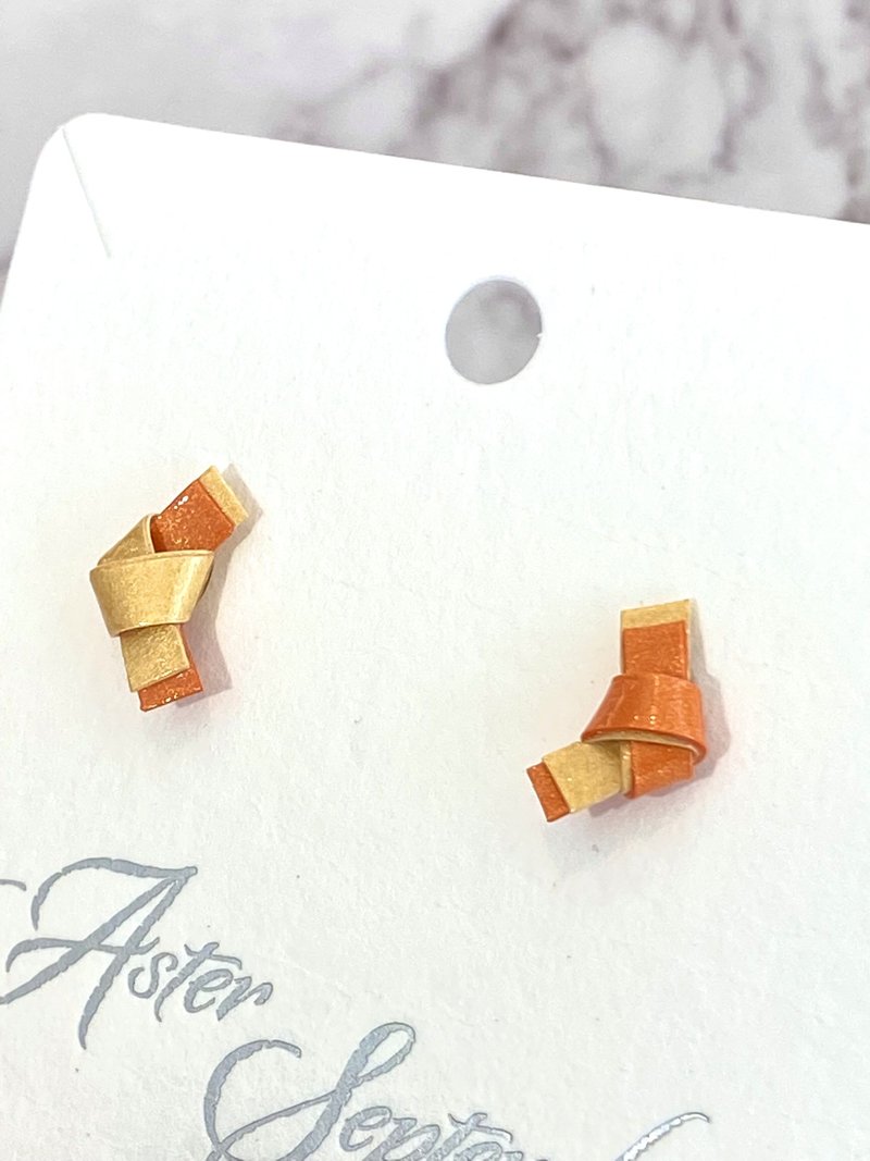 Simple Knots 纸艺耳环 防水 925防敏感耳针 文青风 可改耳夹 - 耳环/耳夹 - 纸 金色