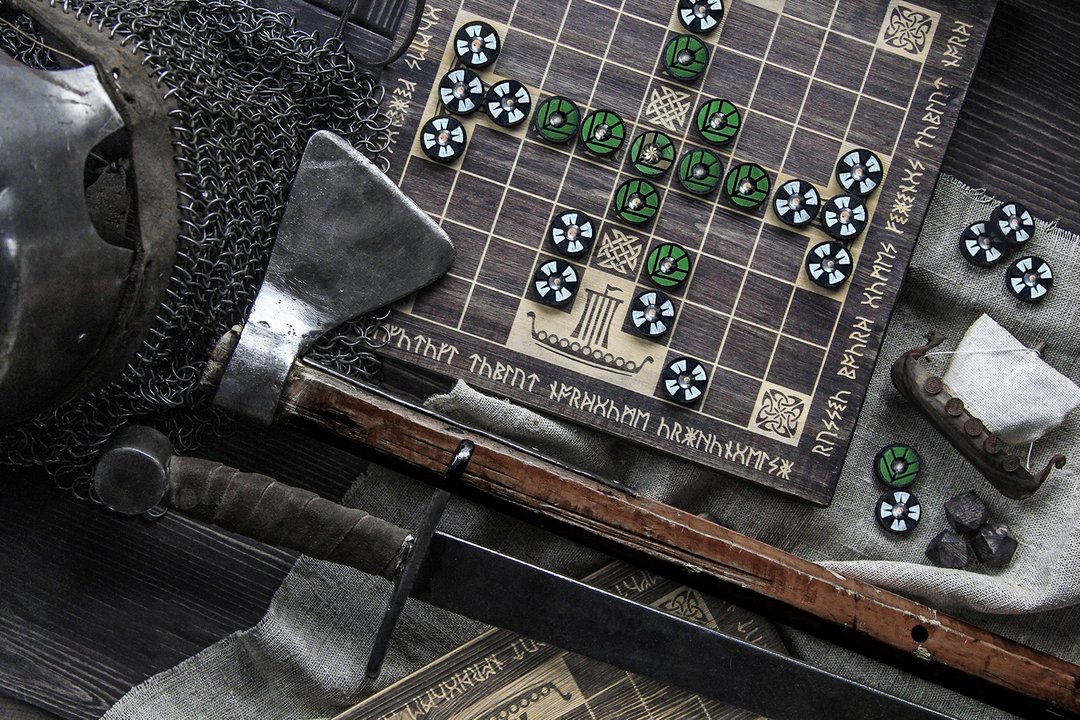 Tablut Hnefatafl 9x9 historical board game of the vikings - 桌游/玩具 - 木头 多色