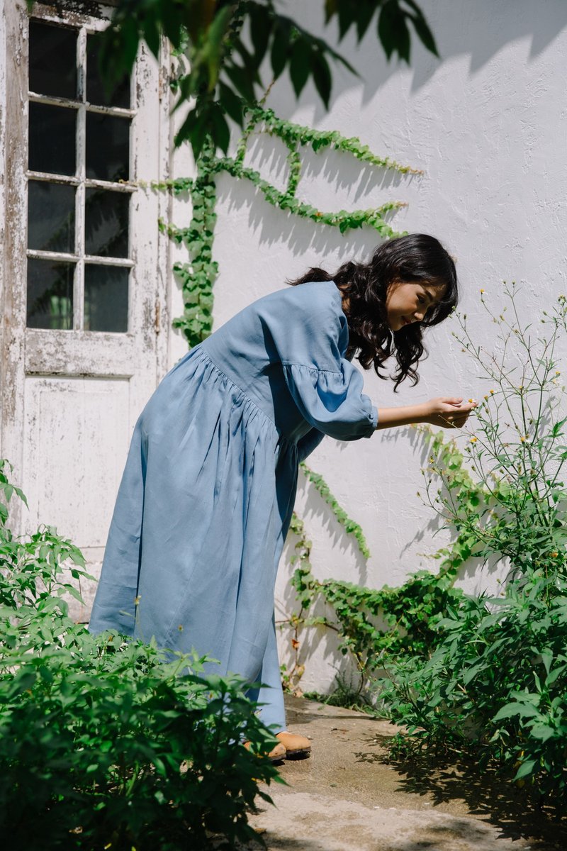 Linen Round neck puffy sleeve dress in Dusty Blue - 洋装/连衣裙 - 棉．麻 蓝色