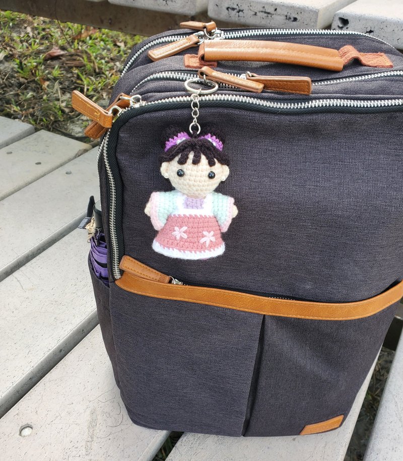 古风钩针娃娃 琴宝娃娃吊饰 附故事小卡 - 吊饰 - 其他人造纤维 