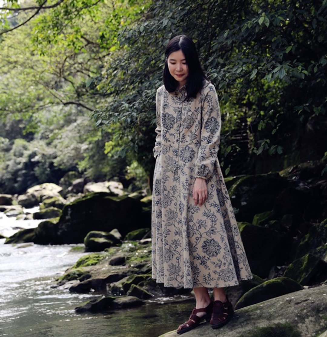 【掷布为衣 春山】纯棉印花A摆长裙 原创设计 - 洋装/连衣裙 - 棉 多色