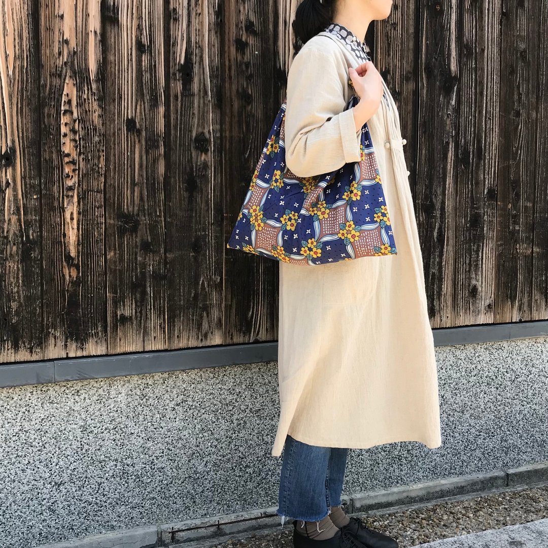 手提袋 吾妻袋 日本 复古 花 M - 手提包/手提袋 - 棉 咖啡色