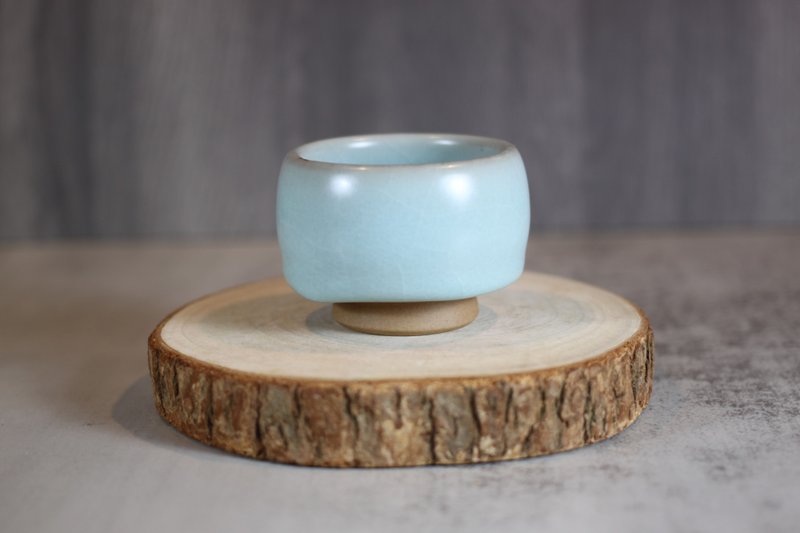 【父亲节礼物】汝窑 开片天青 小高足杯 名家叶敏祥手作 - 茶具/茶杯 - 陶 