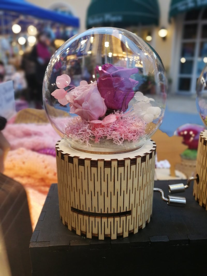 手工制作 自家设计 永生花手摇木音乐盒 生日礼物 保鲜花 不凋花 - 摆饰 - 植物．花 多色