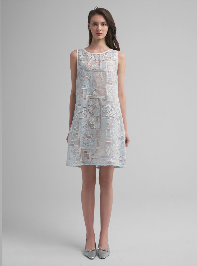 Léa透肤修身镂空刺绣洋装 - 洋装/连衣裙 - 其他人造纤维 蓝色