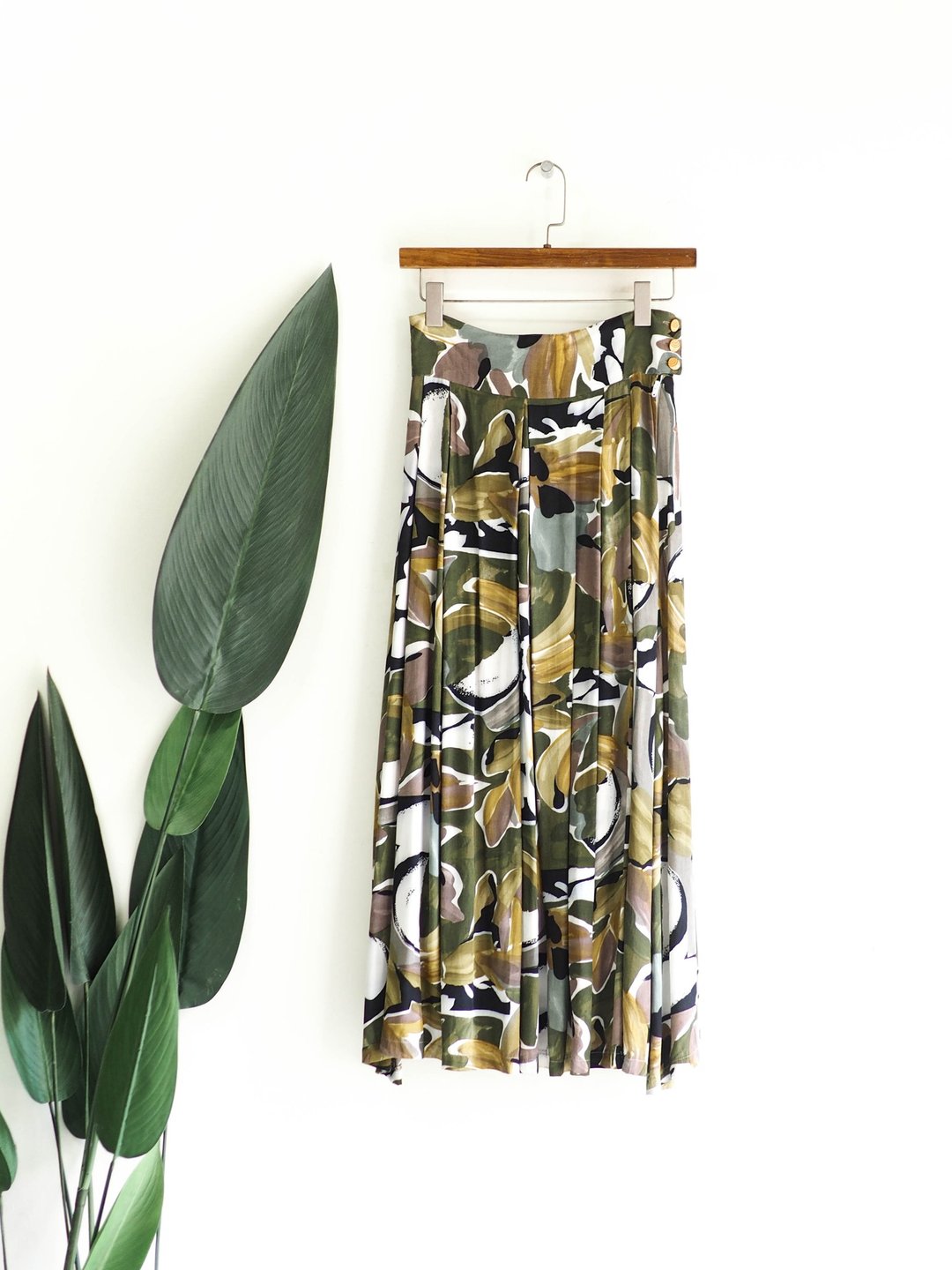 彩绿花卉打褶满版恋日图腾 古董棉质A字大圆裙 dress - 裙子 - 棉 绿色