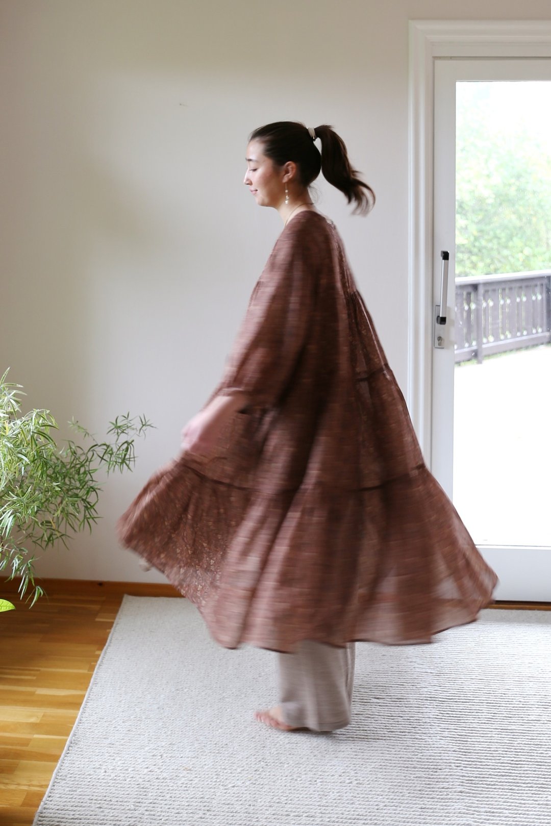 暮野 宽松大码 苎麻印花长袖蛋糕连衣裙 碎花 - 裙子 - 棉 