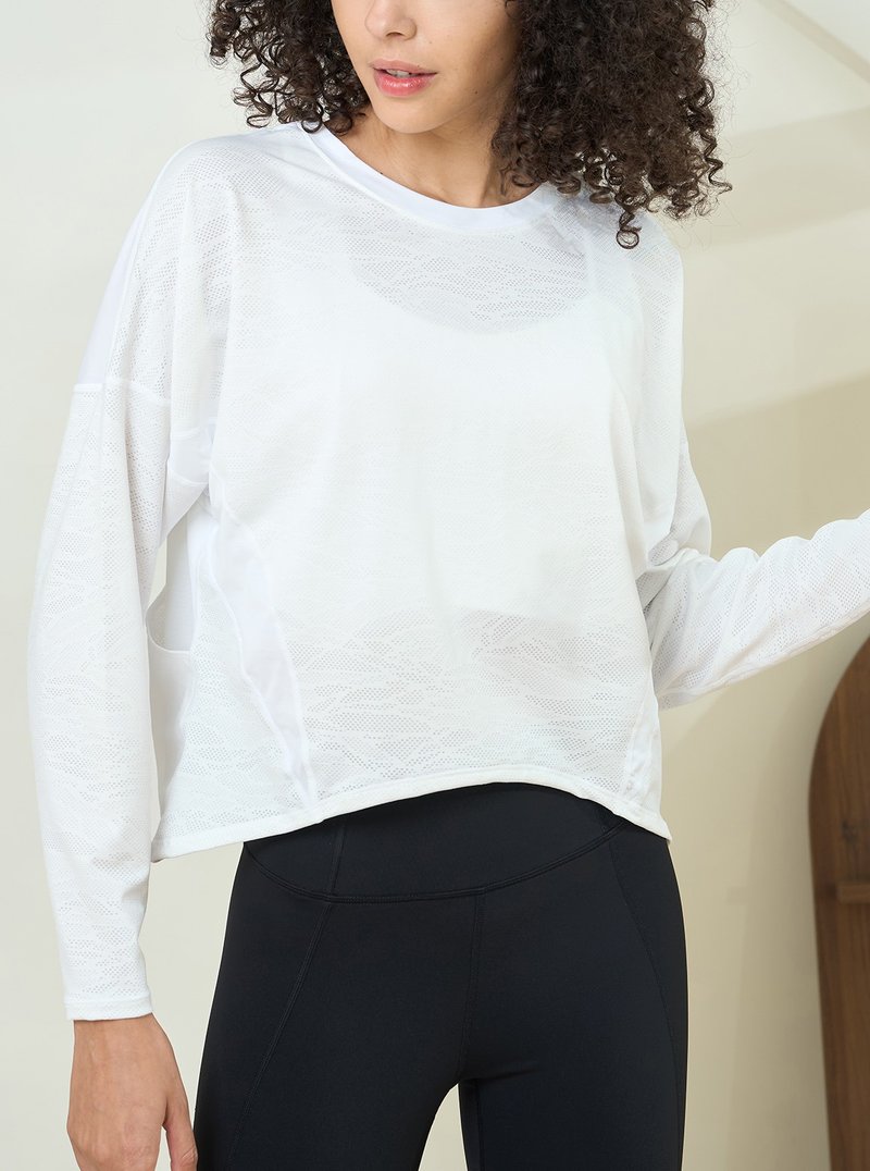 【S2N】DESIGN FOR LIFE 廓型织纹裸肤长袖上衣_White T376 - 女装瑜珈服 - 尼龙 白色