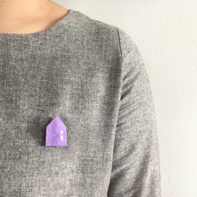 Handmade wool felt brooch : lavender house - 胸针 - 羊毛 紫色