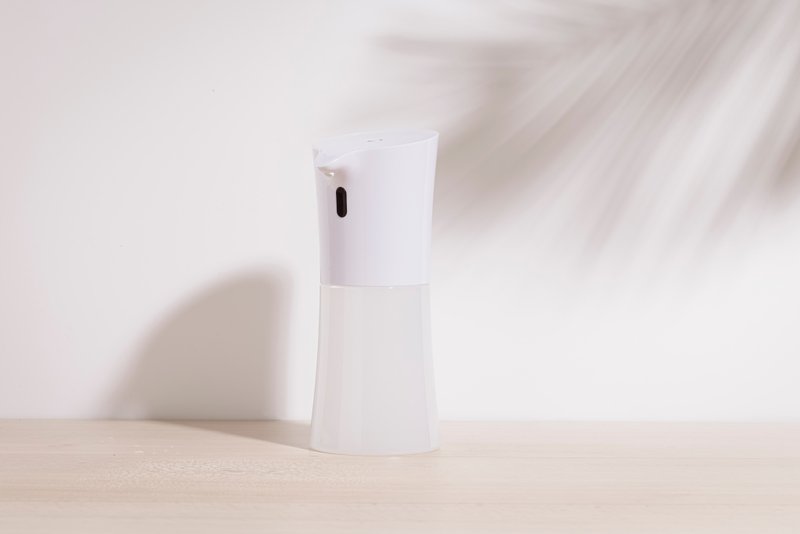 防疫必备I红外线感应酒精喷雾机I同款外销日本I给皂机I消毒喷雾机 - 其他小家电 - 塑料 白色