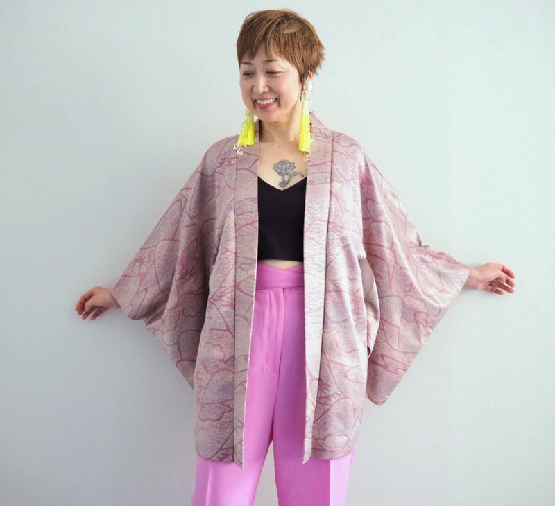 SS23 樱花粉色和服夹克、丝绸羽织、时尚日本、男女皆宜的羽织 - 女装休闲/机能外套 - 丝．绢 