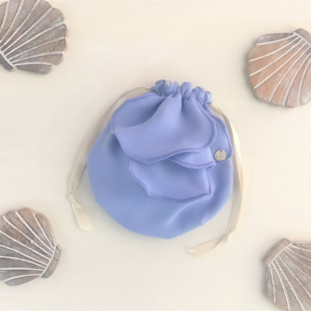 Powdery Double Cloth Petal Drawstring Pouch Pale Blue - 化妆包/杂物包 - 其他材质 蓝色