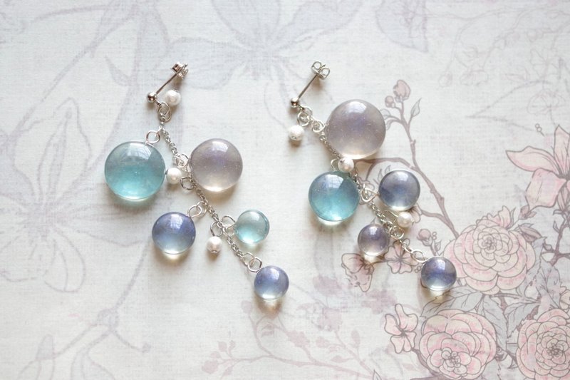 树脂艺术 水滴耳环・天狼星之泪 - 耳环/耳夹 - 树脂 蓝色